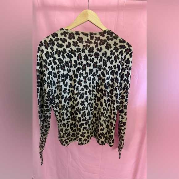 ISAAC MIZRAHI Animal Print Long Sleeve Top - Picture 2 of 3
